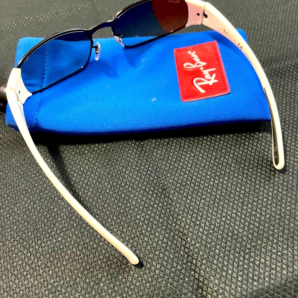 Ray an Kid Sunglasses